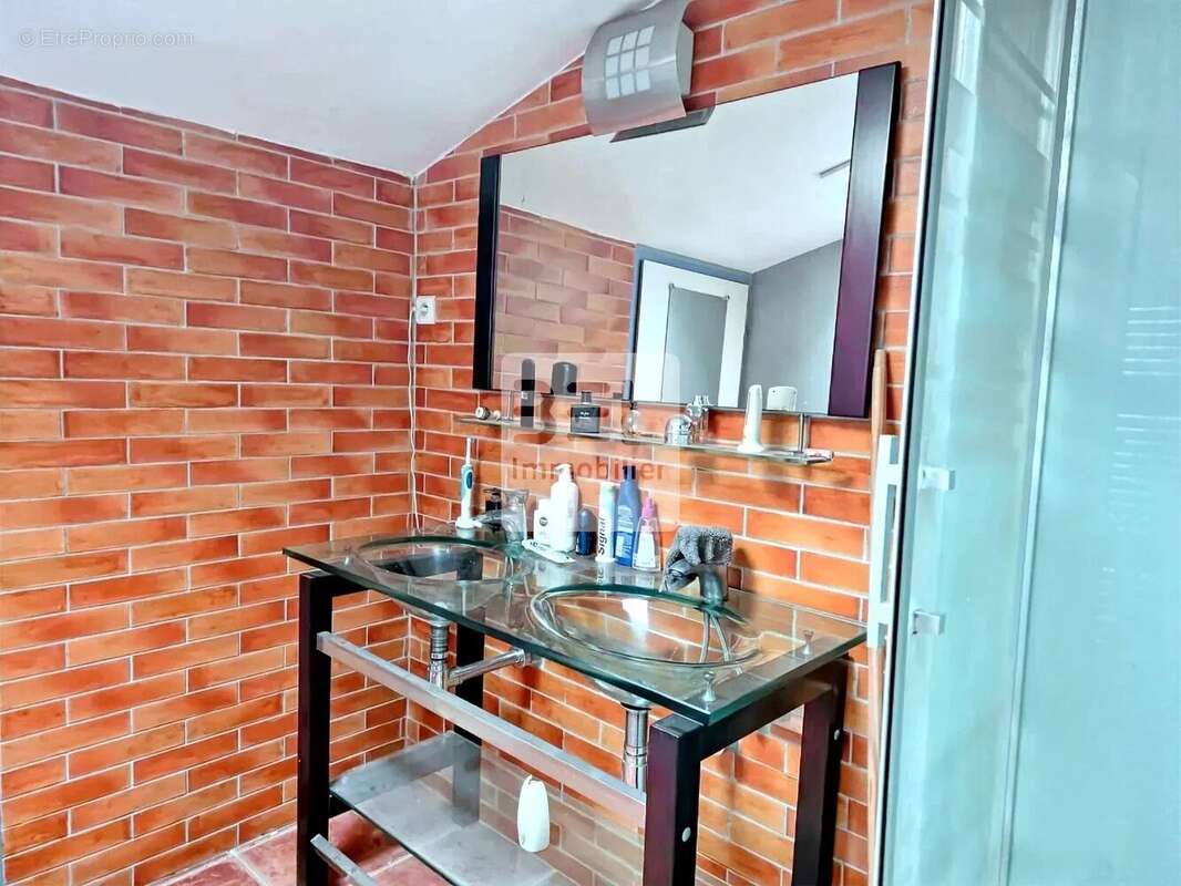 Immeuble de rapport - 6 Appartements - Pont-Saint-Esprit - photo 5