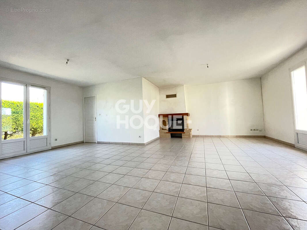 Maison à SAINT-DOULCHARD