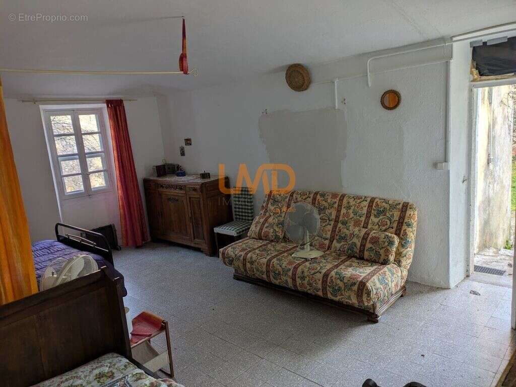 Maison à SAINT-ALBAN-AURIOLLES