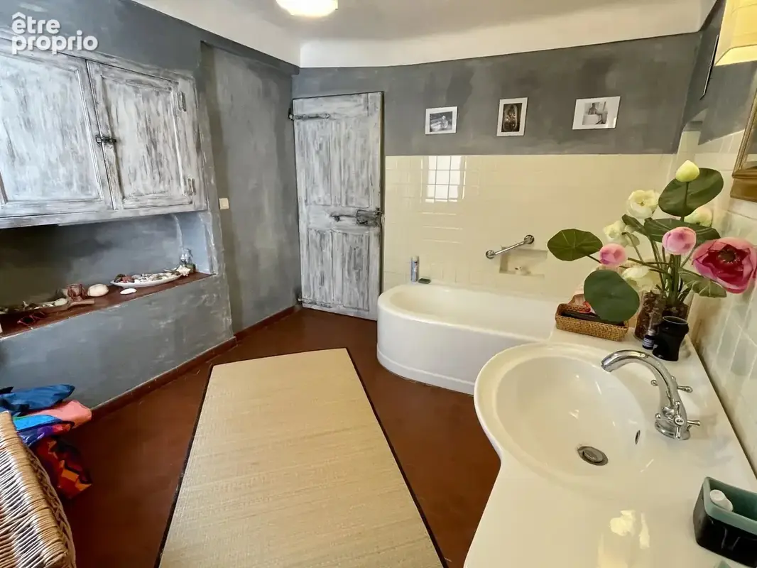 Authentique maison de village avec terrasse et vue - photo 16