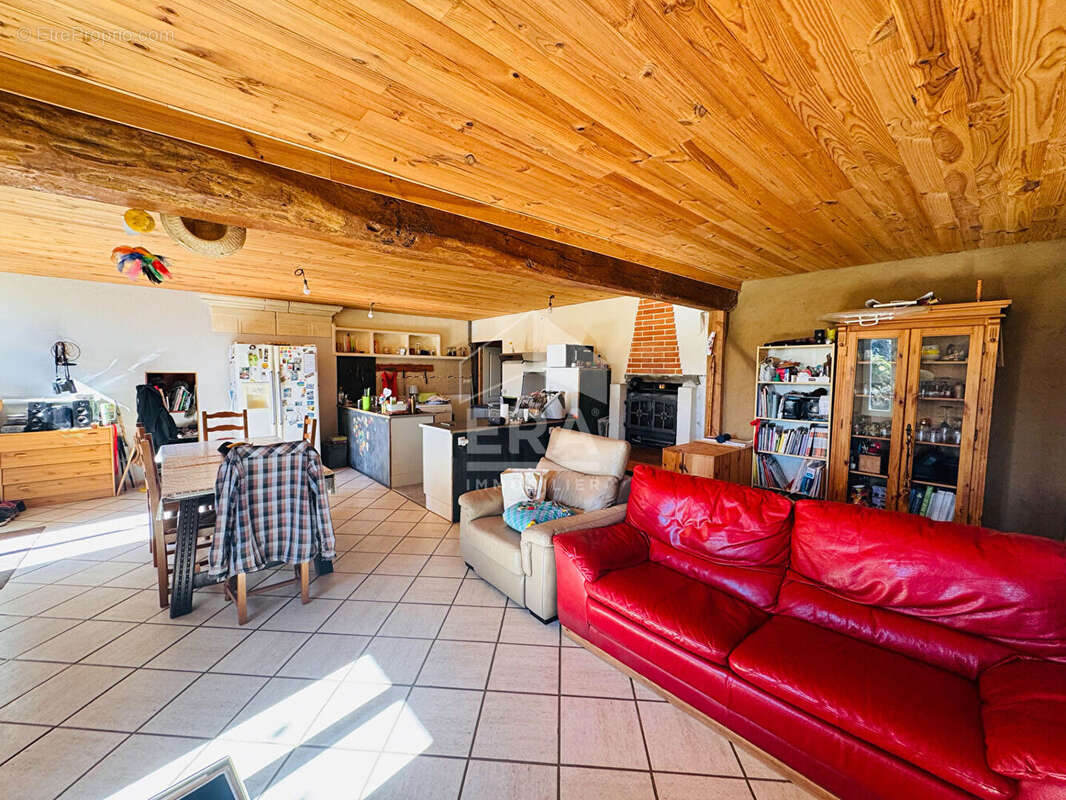 Maison à MOMBRIER