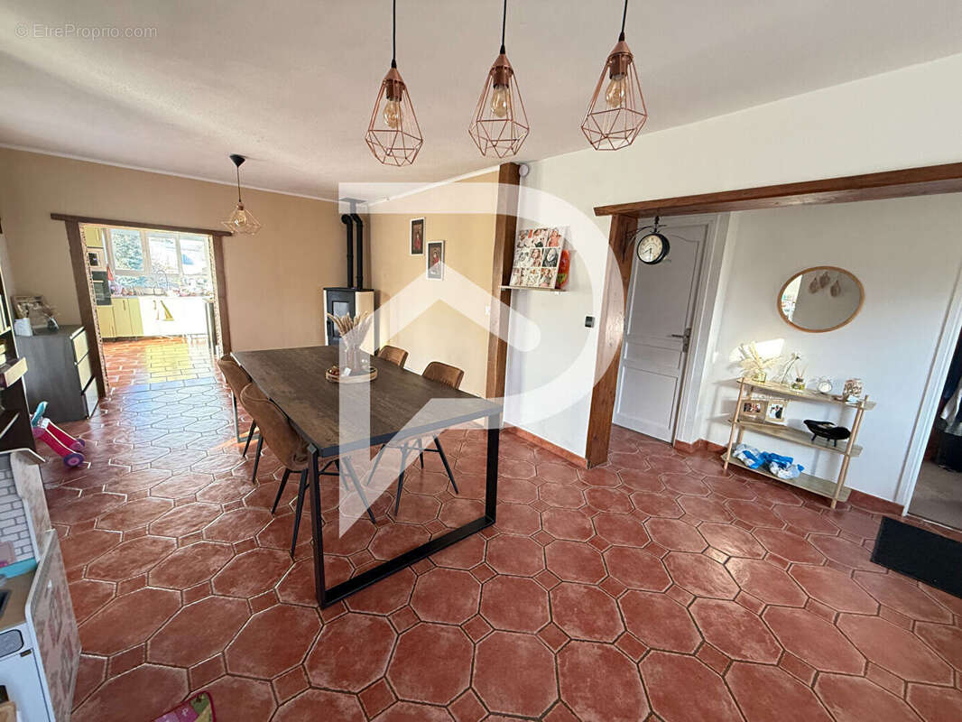 Maison à WALINCOURT-SELVIGNY