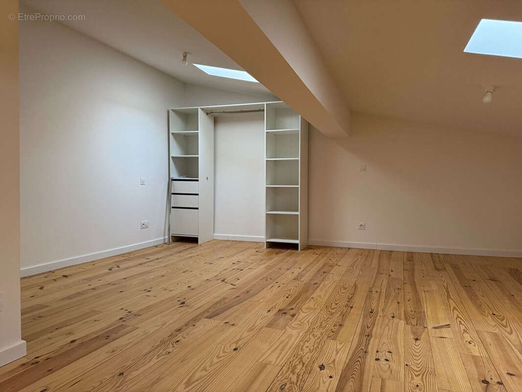 Appartement à CARCASSONNE