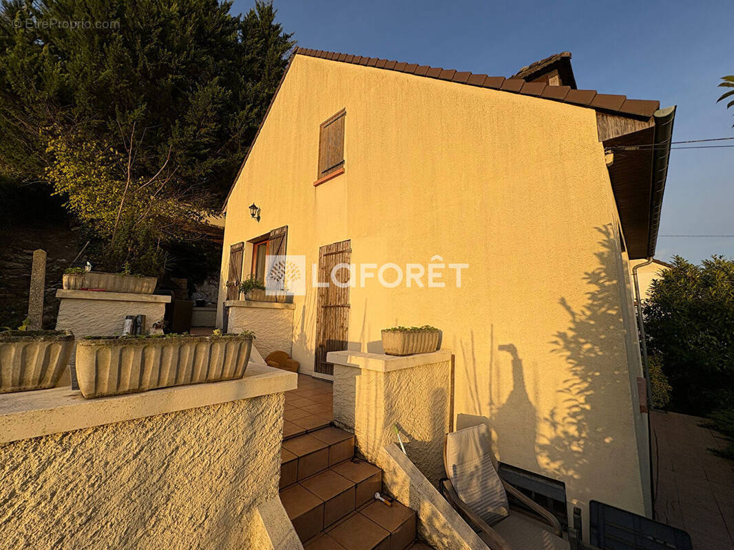 Maison à MEZY-SUR-SEINE