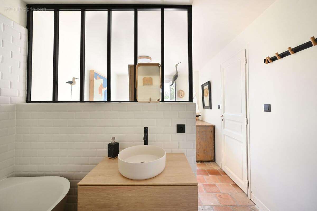 Maison à LES PORTES-EN-RE