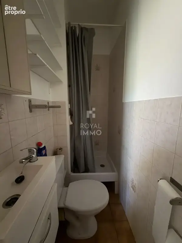 TOULON CENTRE-VILLE Lot de 2 appartements meublés - photo 7