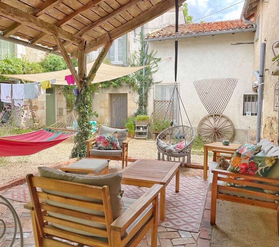 Maison à L&#039;ISLE-JOURDAIN