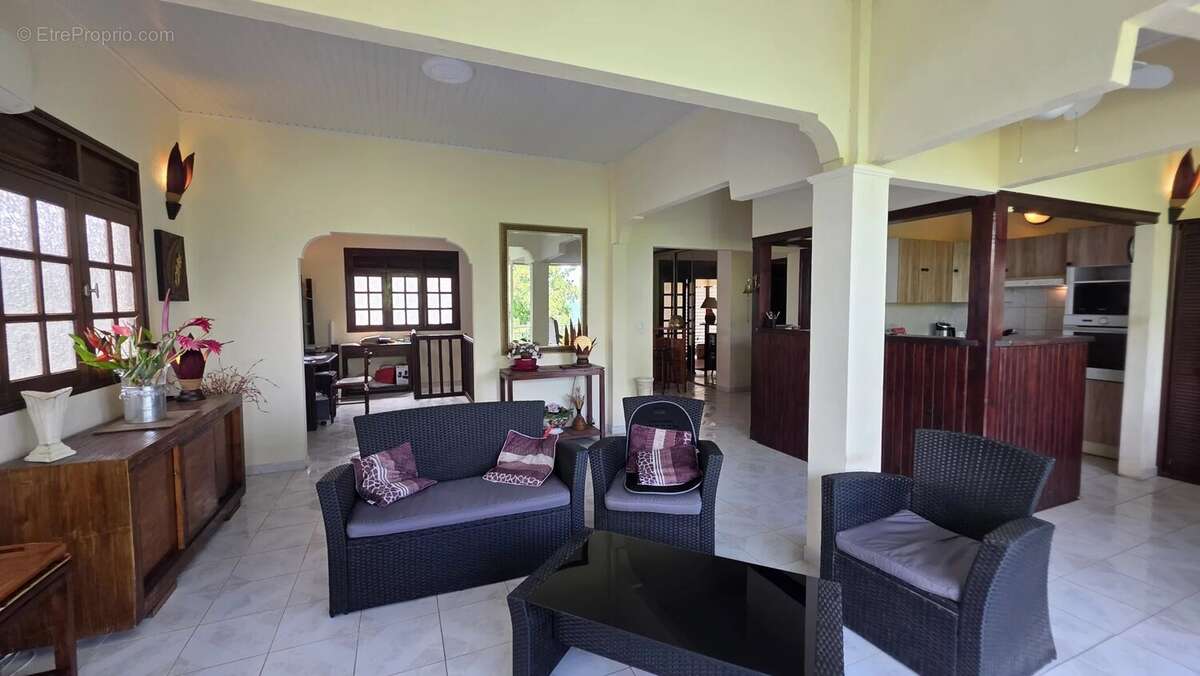 Maison à LES TROIS-ILETS