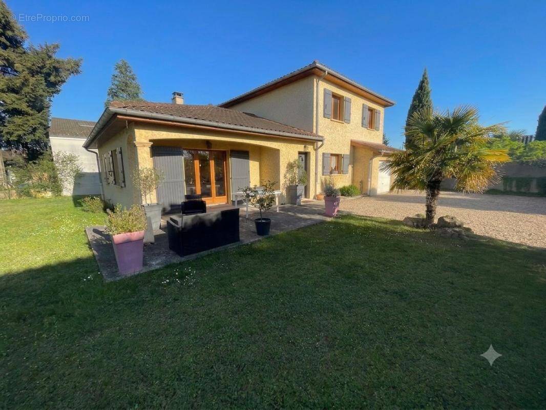 Maison à SAINT-ROMAIN-DE-JALIONAS