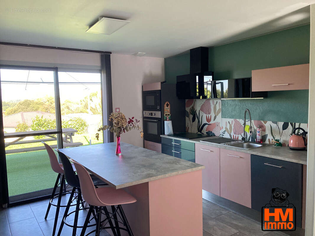 Maison à CONDAT-SUR-VIENNE