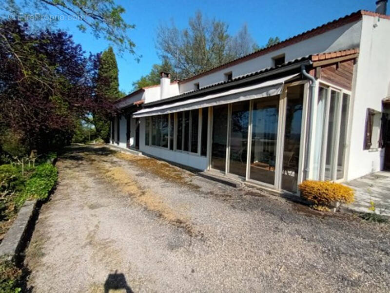 Maison à PORT-SAINTE-MARIE