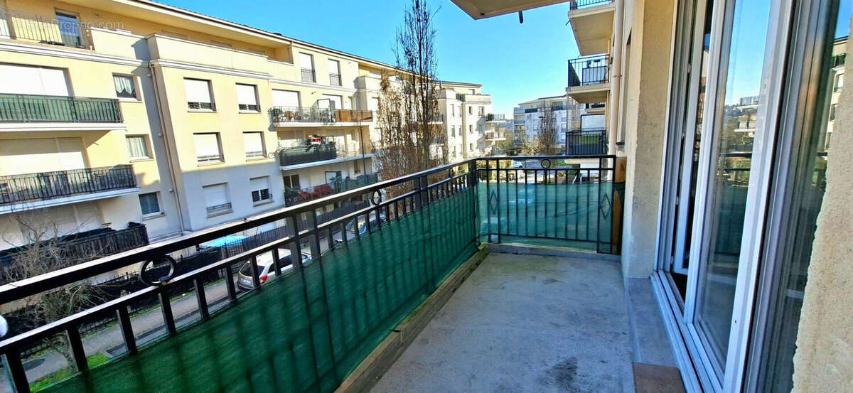 Appartement à CORBEIL-ESSONNES