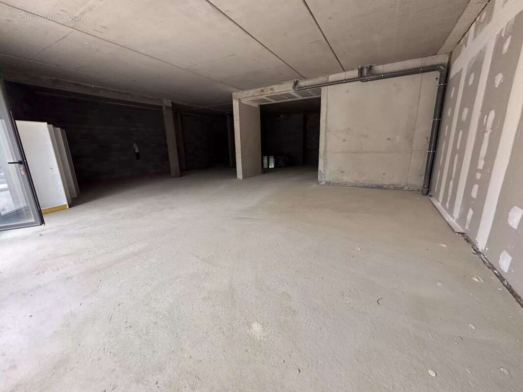 Commerce à SAINT-ESTEVE