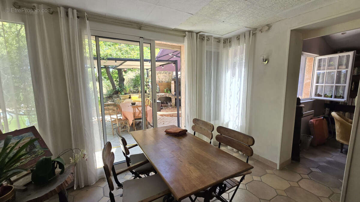 Villa spacieuse à vendre au Castellet - Exclusivité COUZINET IMMOBILIER - photo 14