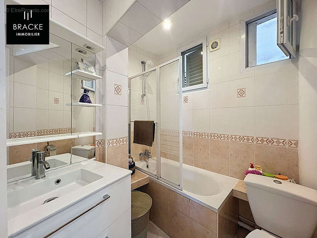 Appartement à COURBEVOIE