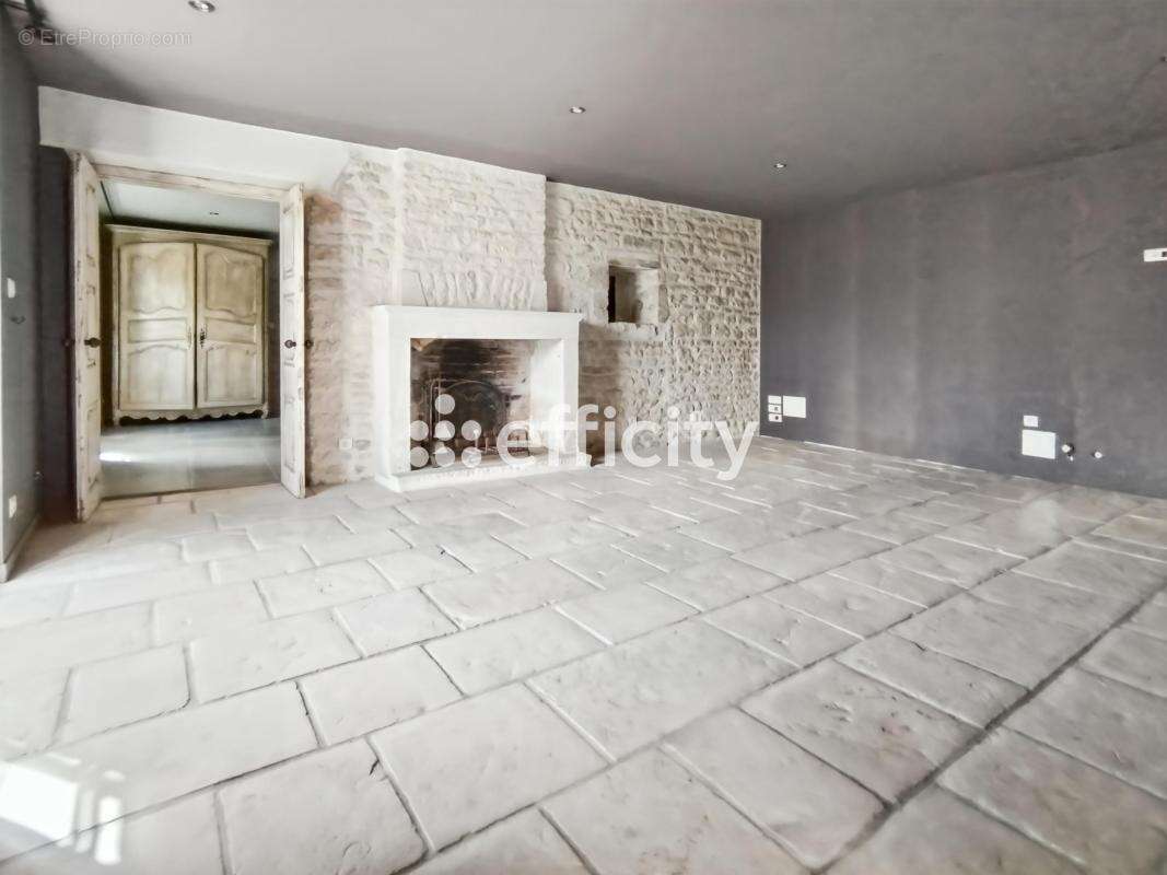 Maison 250 m² à Chambon  - photo 8