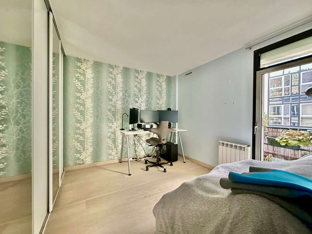Appartement à PARIS-11E
