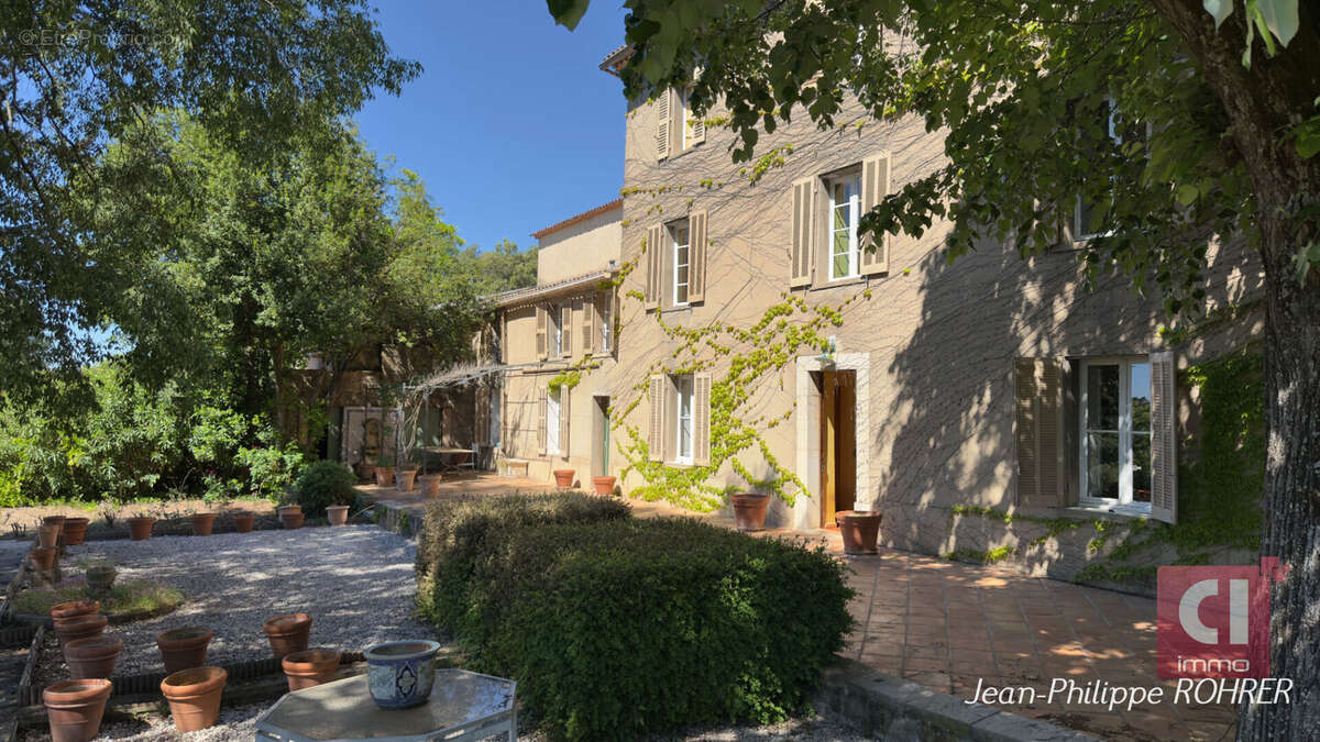 Maison à BESSE-SUR-ISSOLE