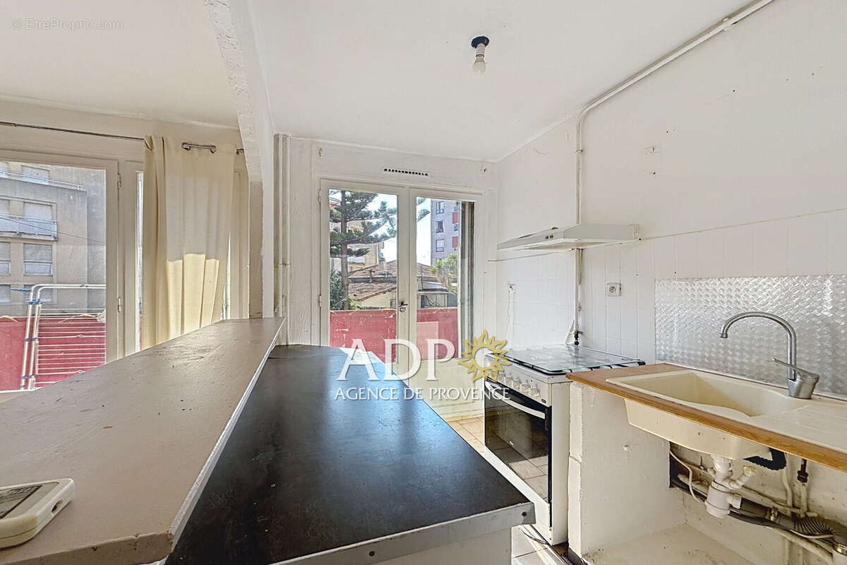 Appartement 42 m² à Saint-Laurent-Du-Var  - photo 2