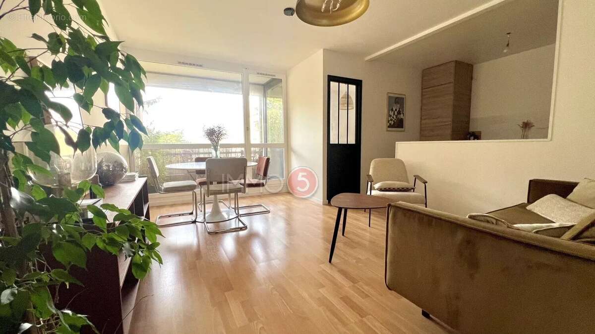 Appartement à LE RAINCY