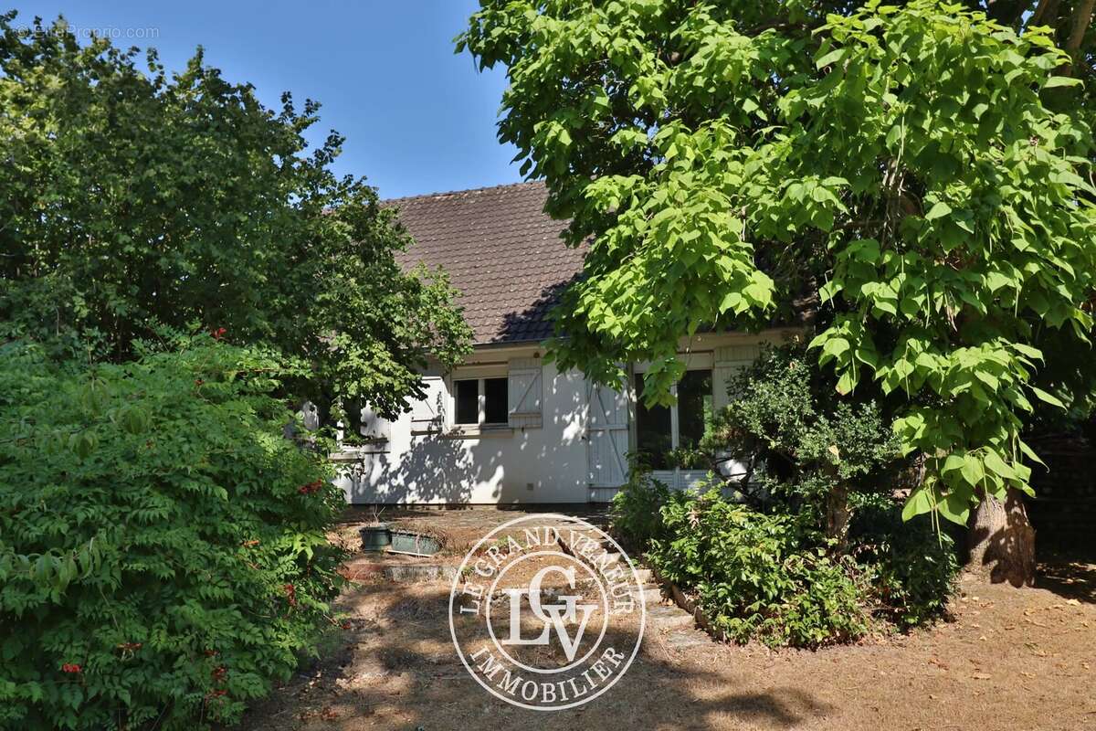 Bourron marlotte - maison 4 chambres- sous sol - jardin de 972m² - - photo 5