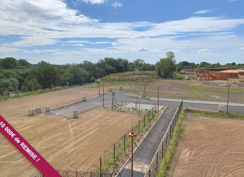 Terrain à SAINT-THIBERY