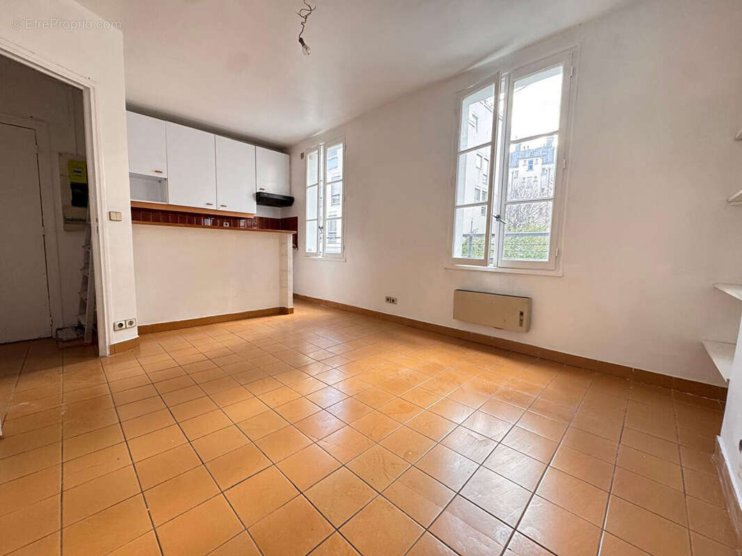 Appartement à PARIS-18E