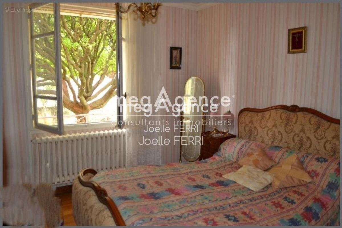 Villa 4 faces de plain pied sur un terrain de 1100 m2 - photo 9
