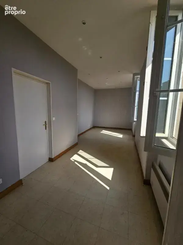 Maison de bourg avec grange et petit terrain – Besson (03) - photo 2