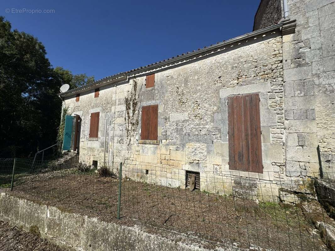 Maison à DOMPIERRE-SUR-CHARENTE