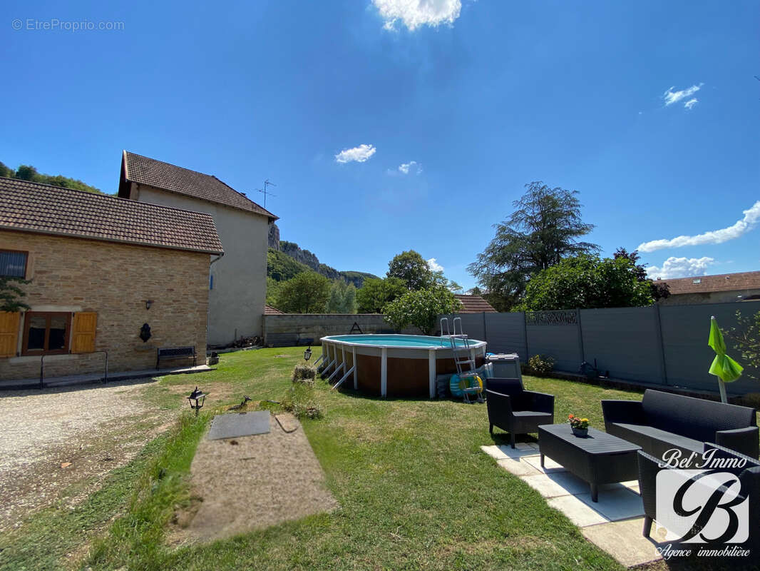 Maison à HIERES-SUR-AMBY