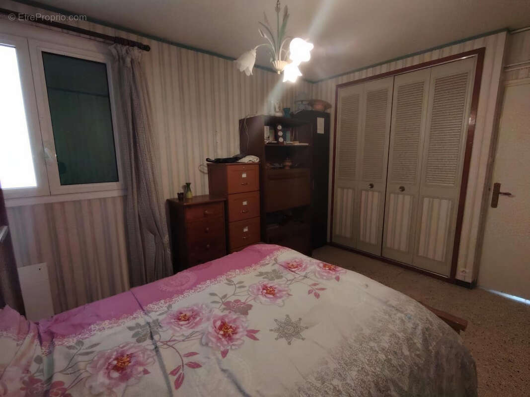 Appartement à MARSEILLE-3E