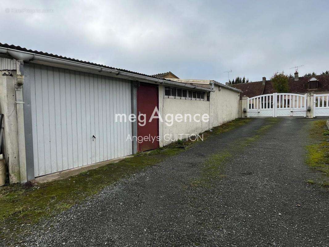Maison à BEAUMONT-SUR-SARTHE
