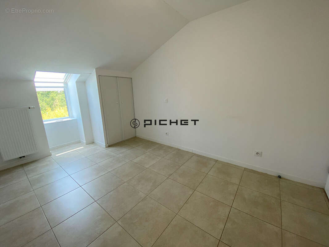 Appartement à BASSENS