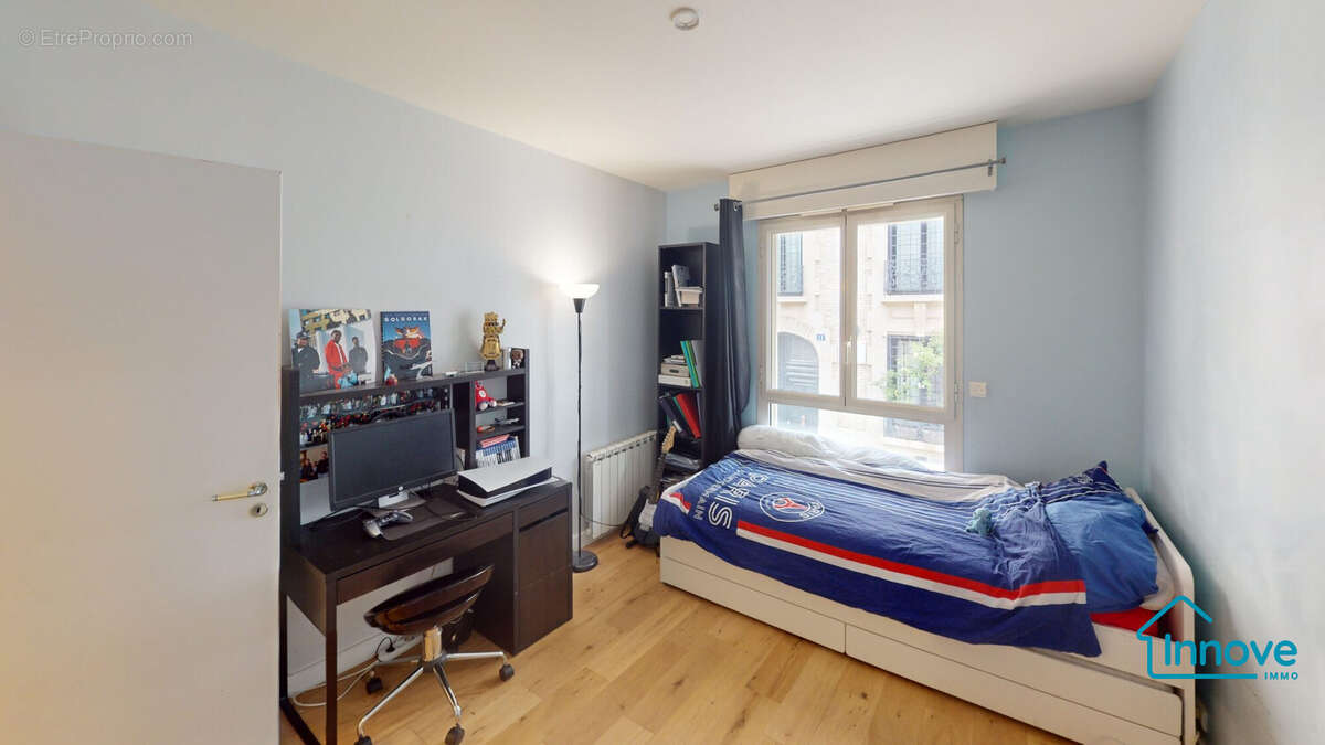 Appartement à PARIS-14E