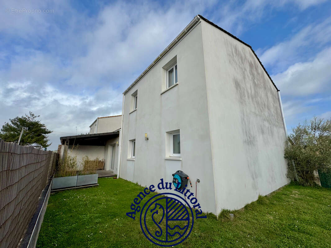 Maison à SEMUSSAC