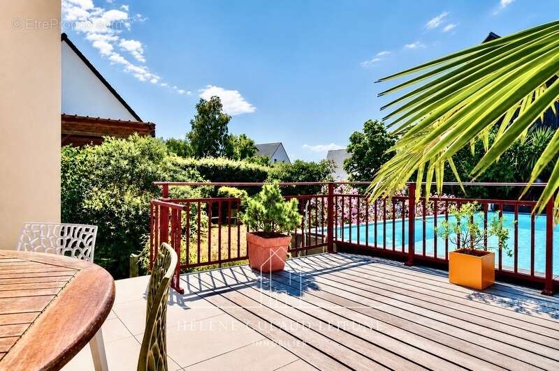 Maison en pierre - 97 m² - séné (port anna) - photo 3