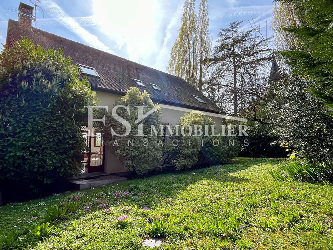 Maison à SAINT-LEU-LA-FORET