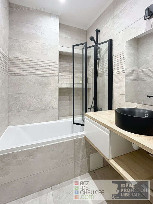 Appartement à LA GARENNE-COLOMBES