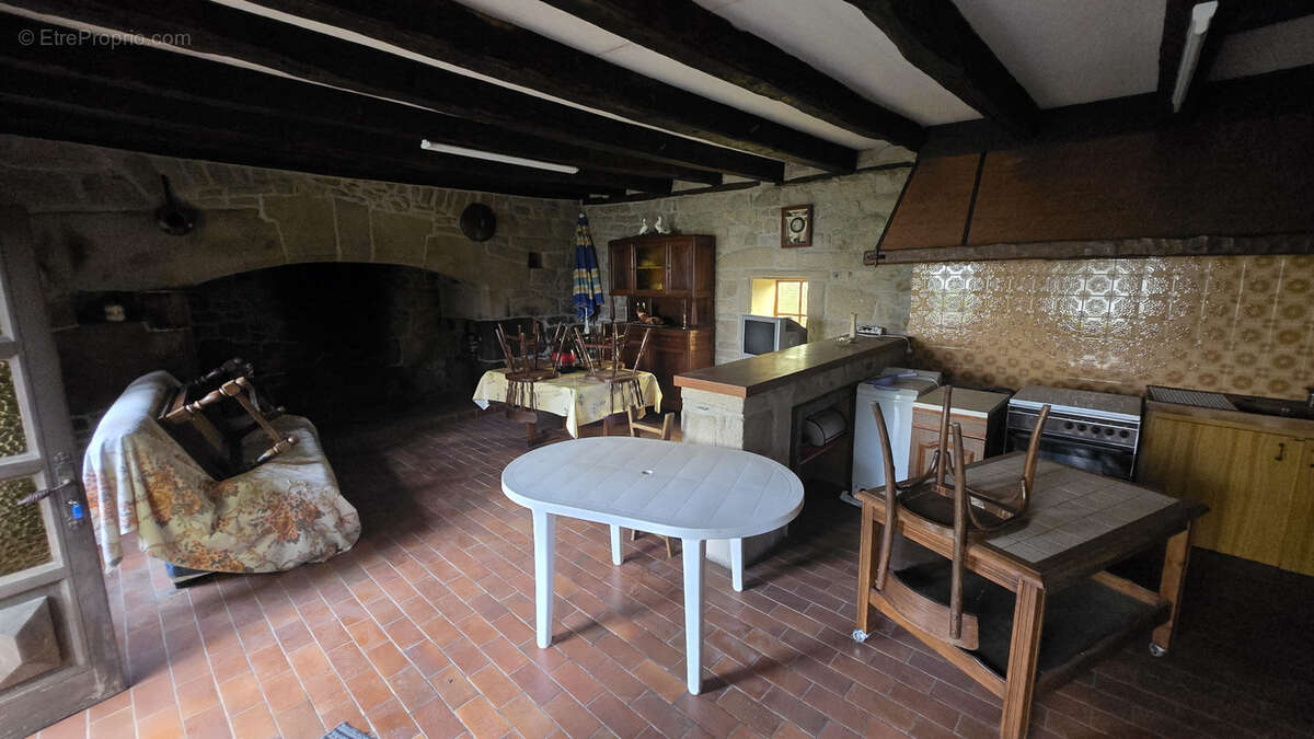 Maison à SAINT-JULIEN-LE-PELERIN