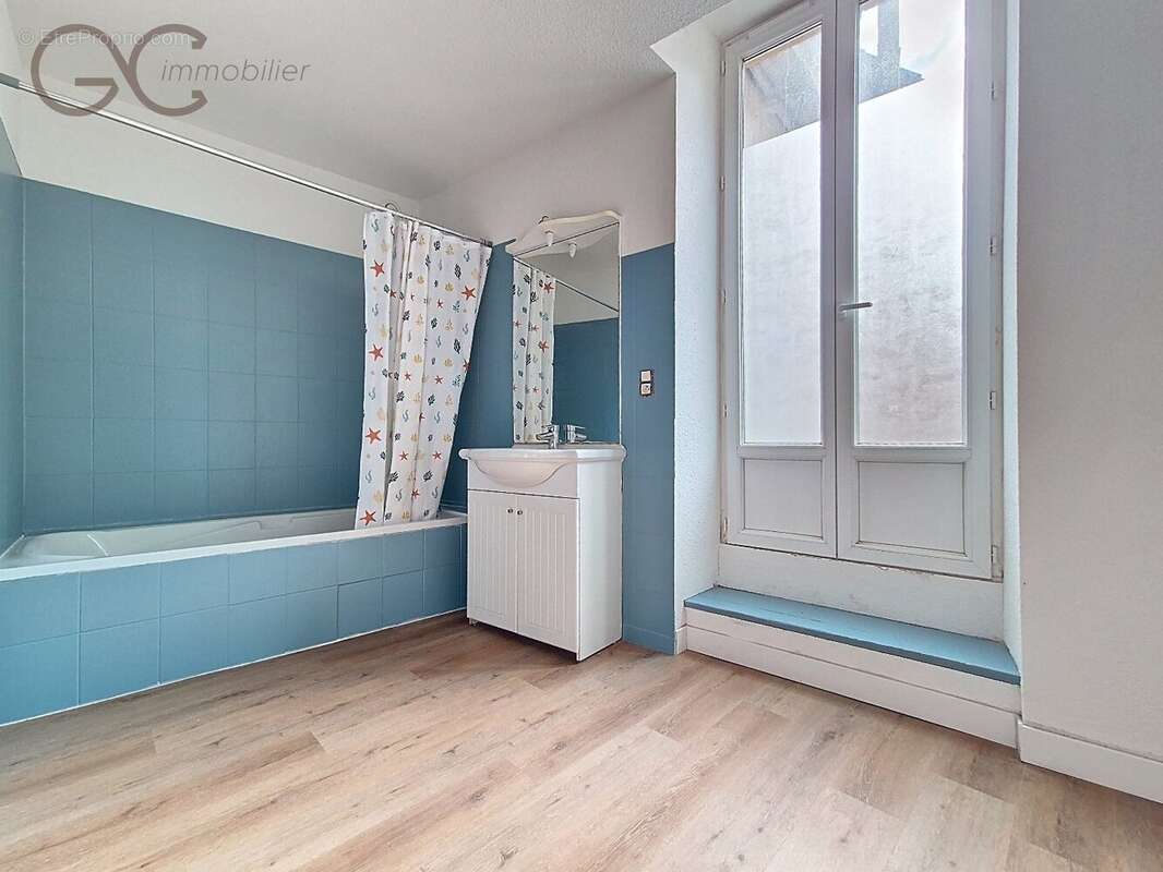 Maison à SAINT-CHINIAN