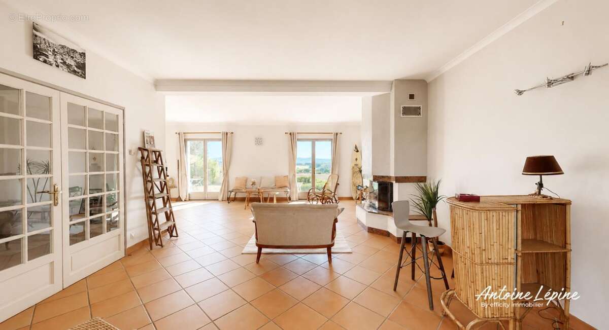 Maison 195 m² à Lachassagne  - photo 11