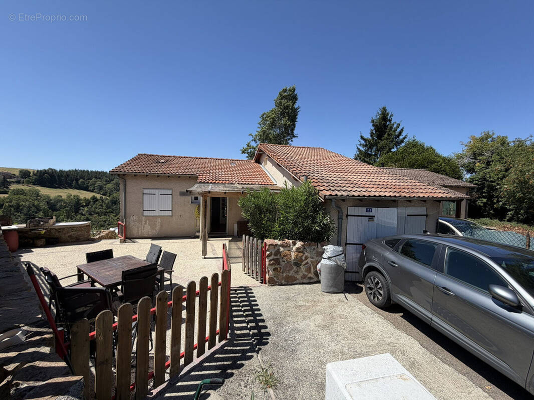 Photo 1 - Maison à AMPLEPUIS