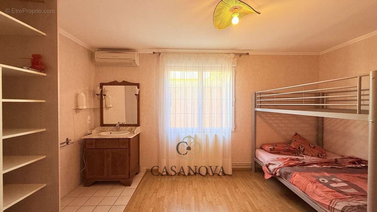 Villa de plain-pied avec studio indépendant, 3 garages et terrain de 1 289 m² à Marseillan - photo 17