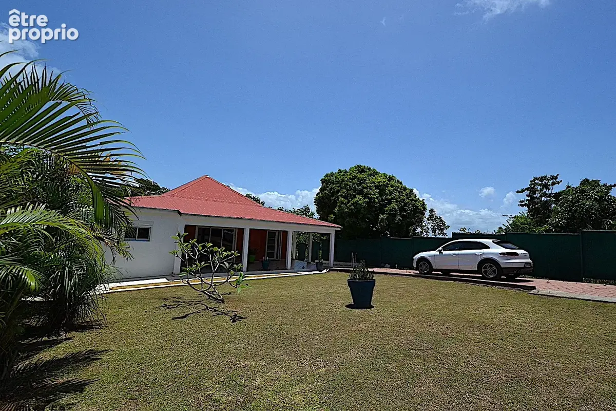 Villa de plain-pied T4   Prestations de qualité, grands volumes et cadre verdoyant - photo 5