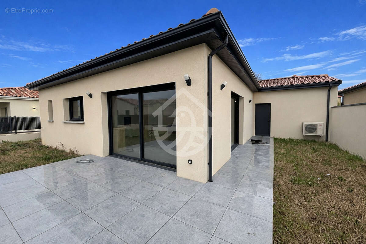Maison à ROMANS-SUR-ISERE