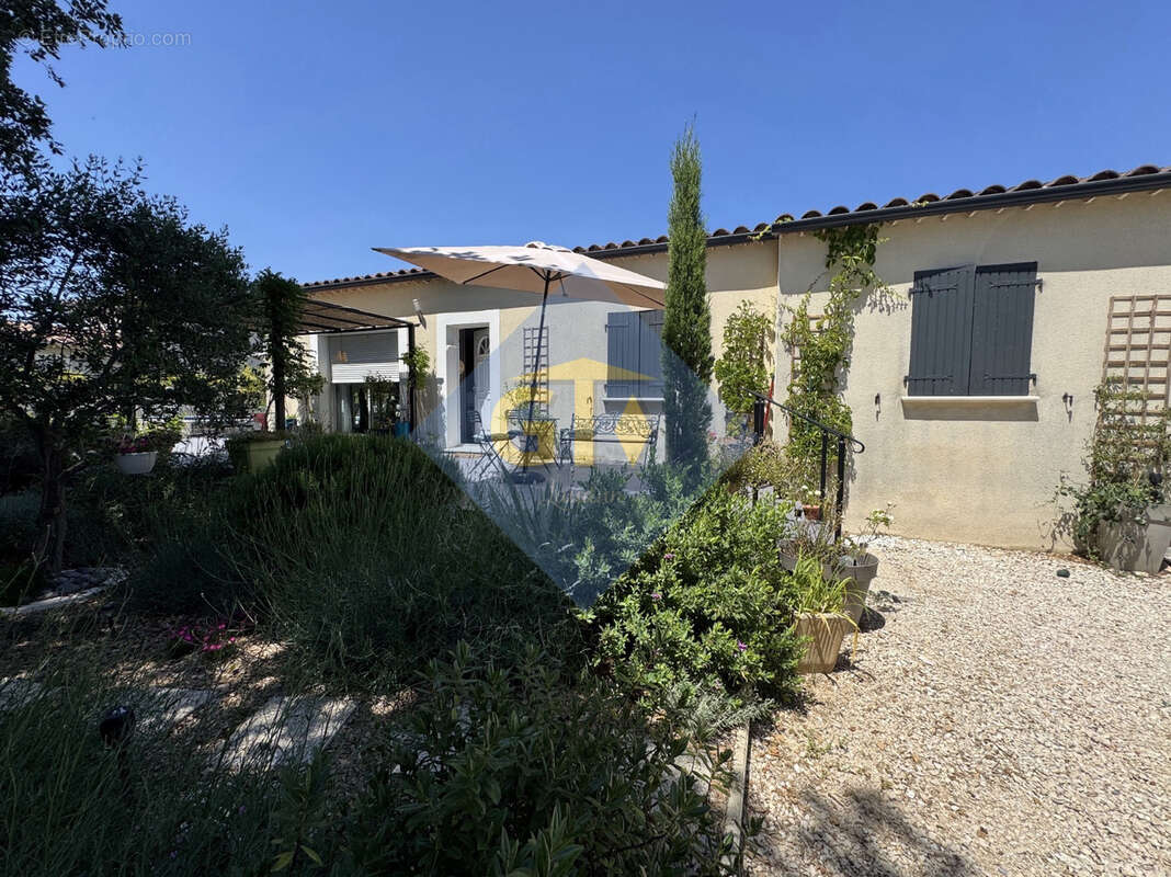 Maison à SAINT-PAUL-LES-FONTS