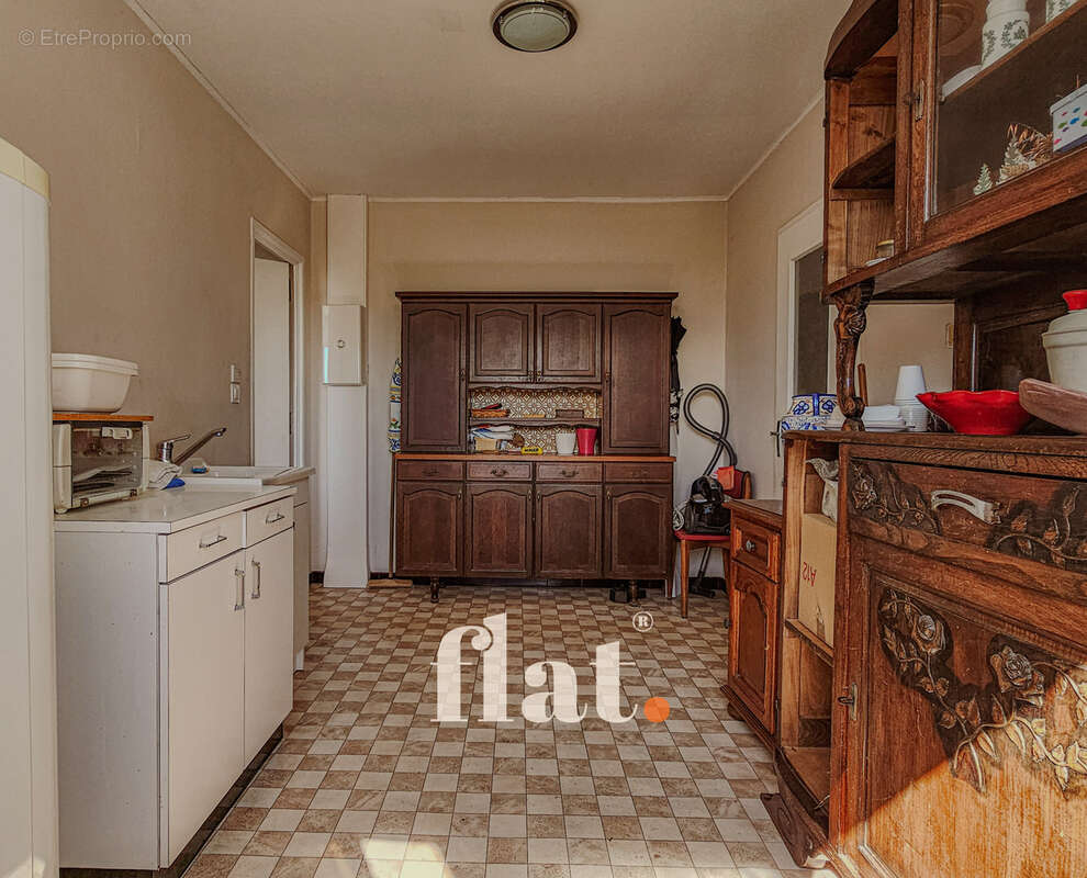 Maison non mitoyenne 90 m2 + véranda 20m2  grand garage (camping car et van)  bourg - photo 12
