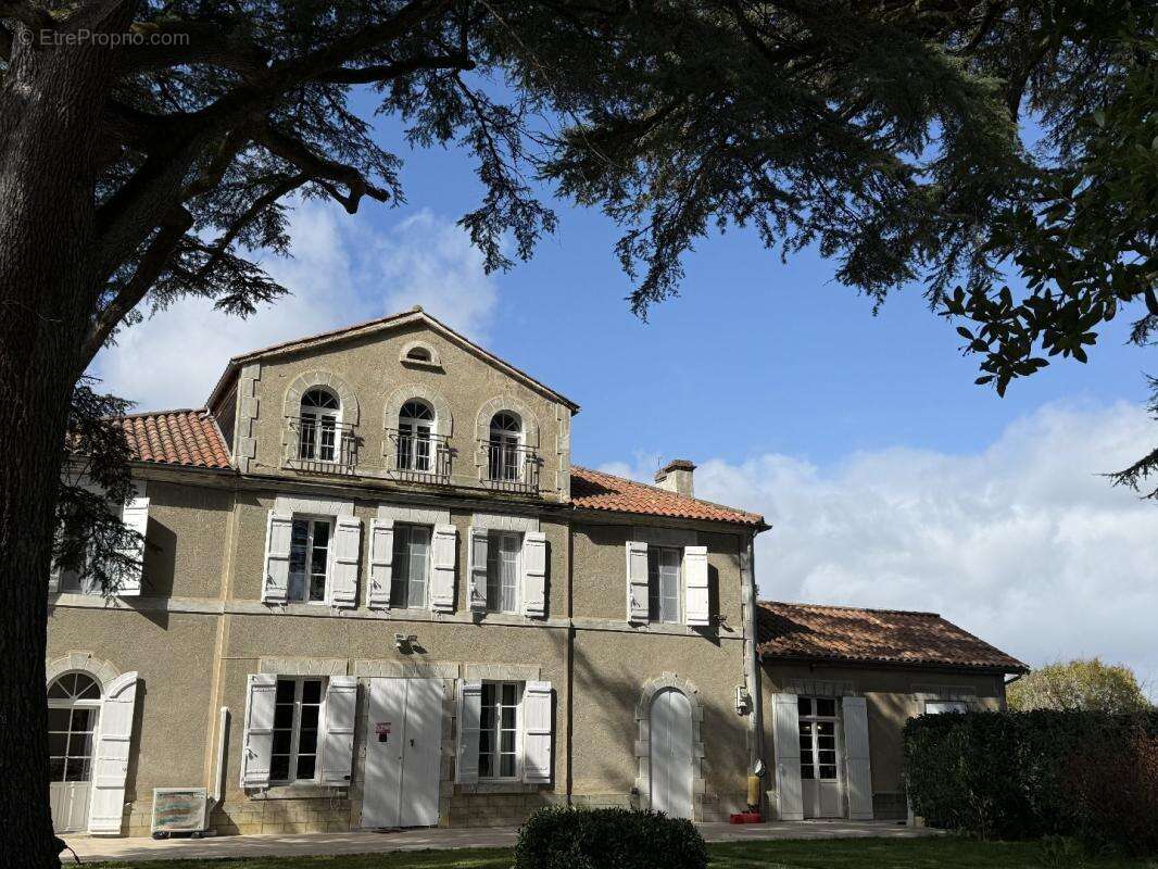 Maison à CASTELNAU-D'AUZAN