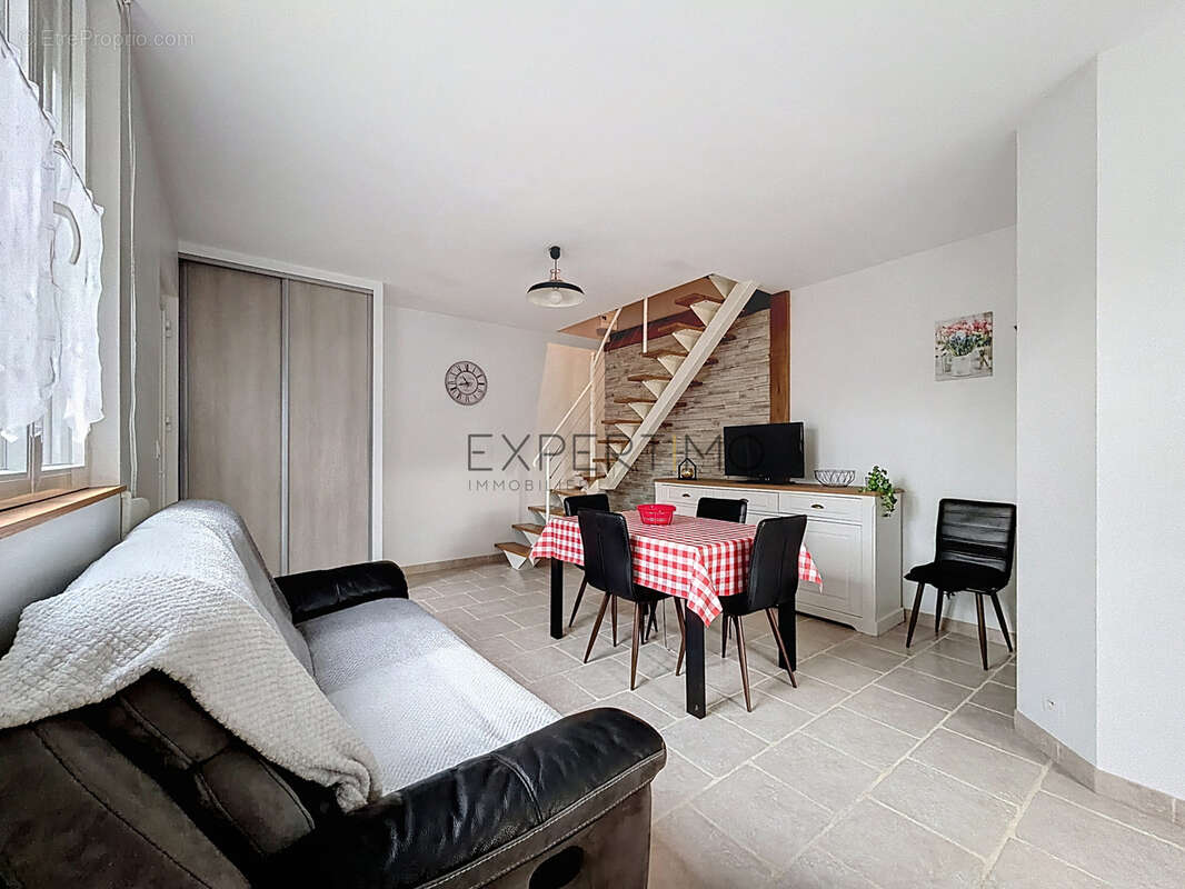 Maison à SENNECEY-LE-GRAND